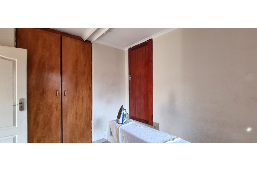 To Let 4 Bedroom Property for Rent in Bassonia Gauteng