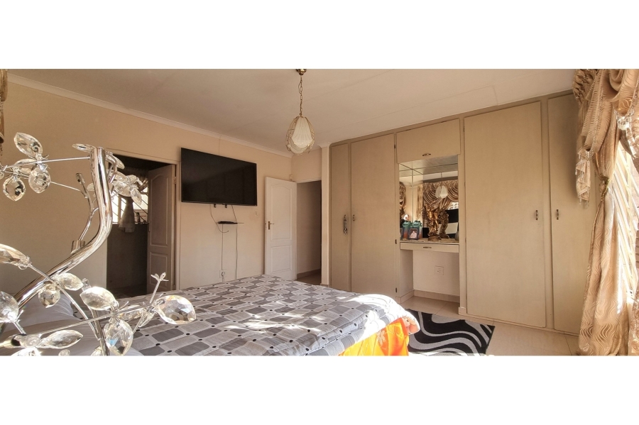 To Let 4 Bedroom Property for Rent in Bassonia Gauteng