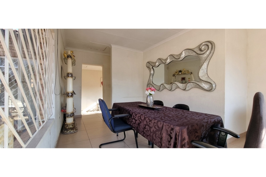 To Let 4 Bedroom Property for Rent in Bassonia Gauteng