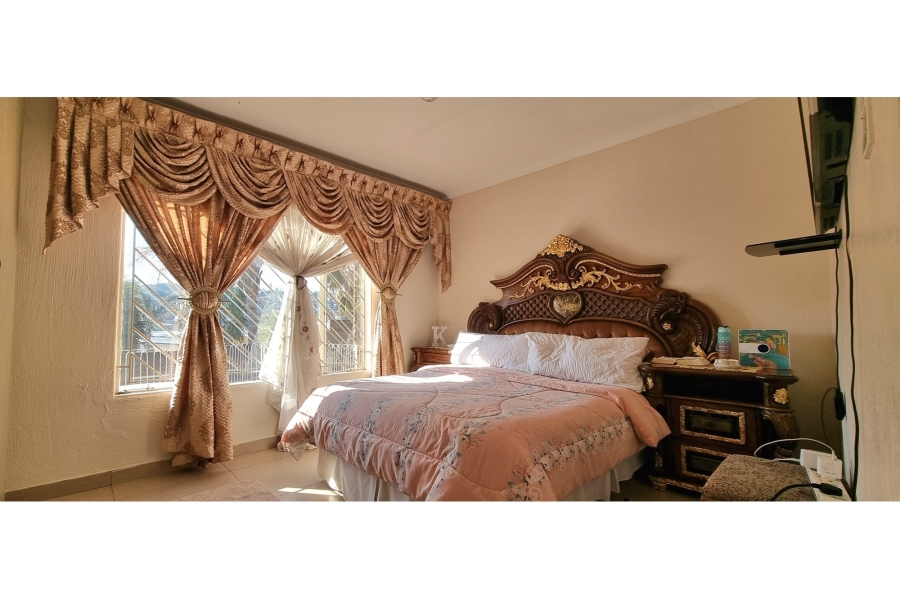 To Let 4 Bedroom Property for Rent in Bassonia Gauteng
