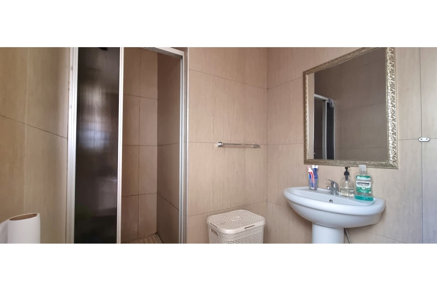 To Let 4 Bedroom Property for Rent in Bassonia Gauteng