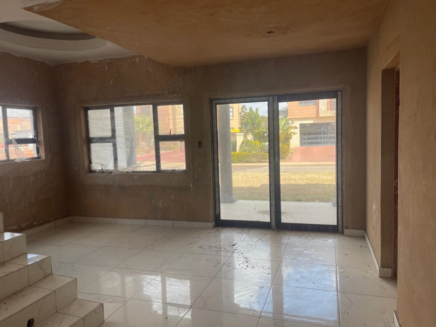 9 Bedroom Property for Sale in Theresa Park Gauteng