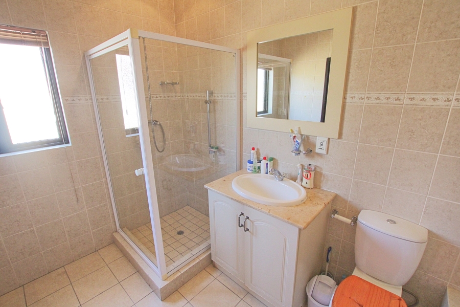 6 Bedroom Property for Sale in Lonehill Gauteng