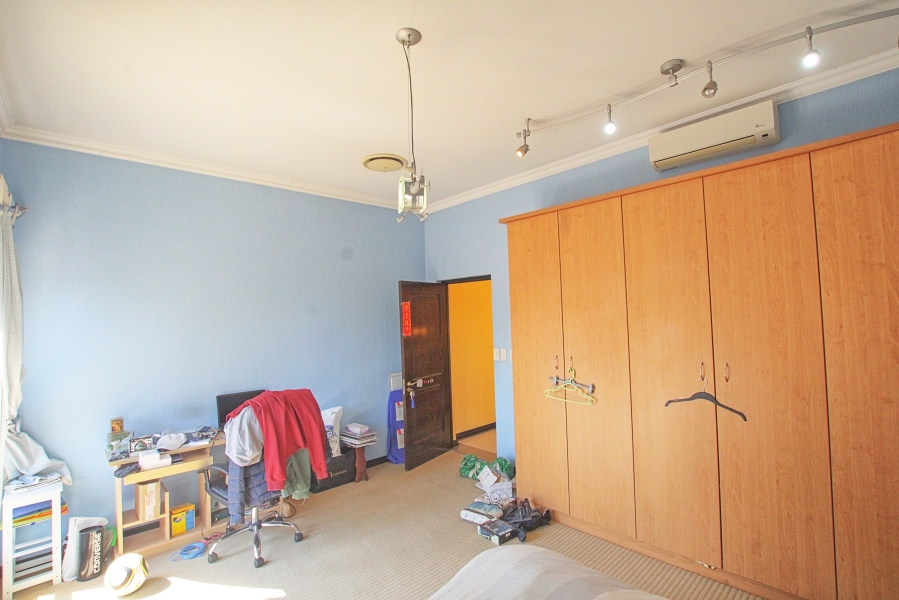 6 Bedroom Property for Sale in Lonehill Gauteng