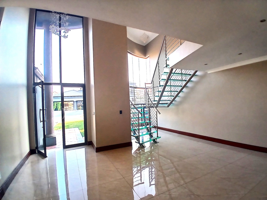 5 Bedroom Property for Sale in Blue Valley Golf Estate Gauteng