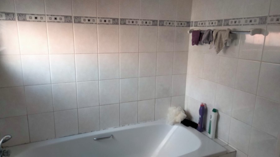 To Let 3 Bedroom Property for Rent in Meyersdal Gauteng
