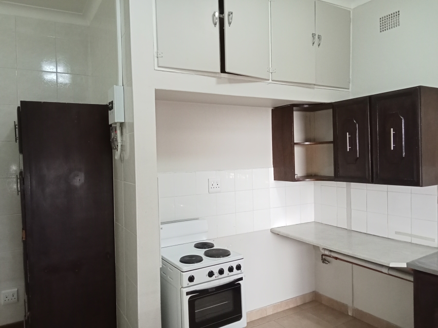 To Let 1 Bedroom Property for Rent in Emmarentia Gauteng