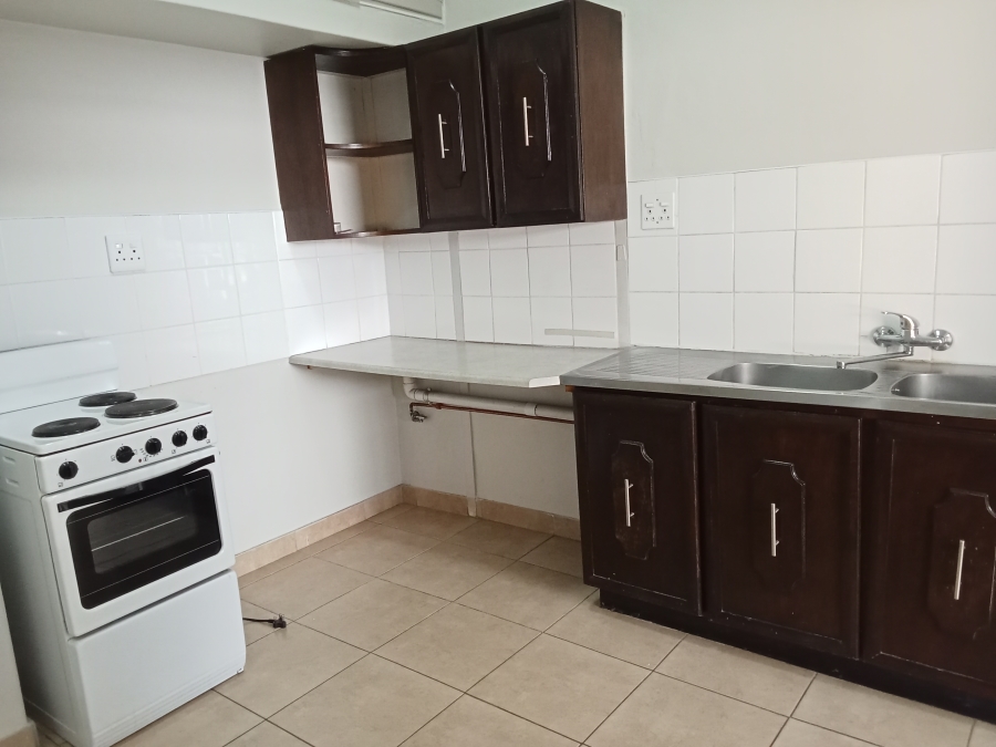 To Let 1 Bedroom Property for Rent in Emmarentia Gauteng