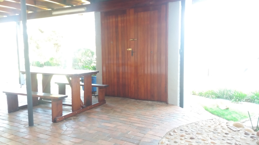 To Let 1 Bedroom Property for Rent in Emmarentia Gauteng