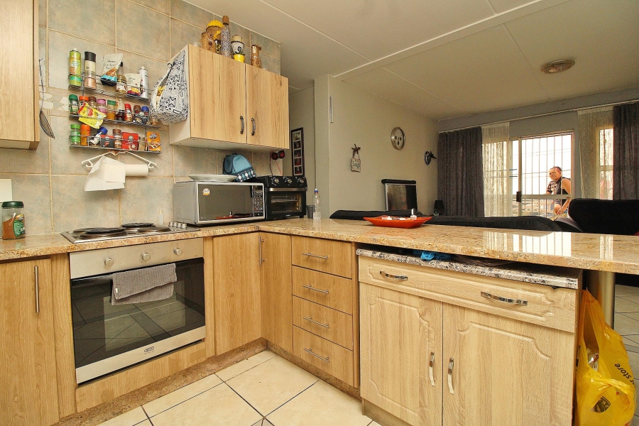 3 Bedroom Property for Sale in Sunnyrock Gauteng