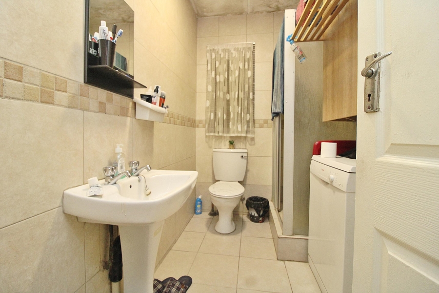 3 Bedroom Property for Sale in Sunnyrock Gauteng