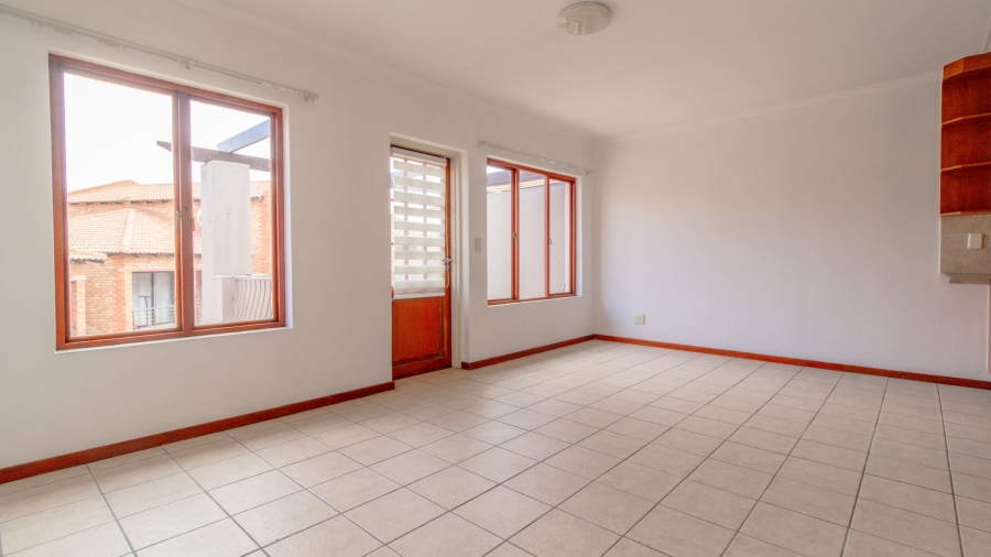 2 Bedroom Property for Sale in Bassonia Gauteng