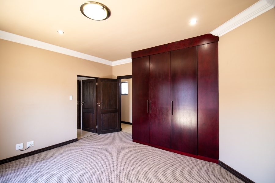 5 Bedroom Property for Sale in Midlands Estate Gauteng