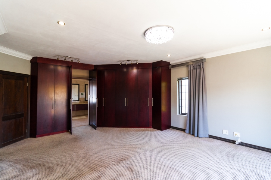 5 Bedroom Property for Sale in Midlands Estate Gauteng