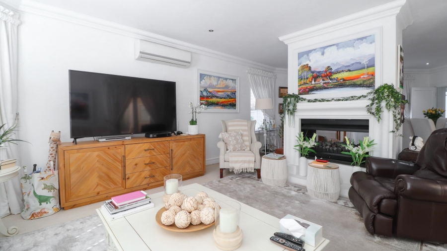 5 Bedroom Property for Sale in Bryanston Gauteng