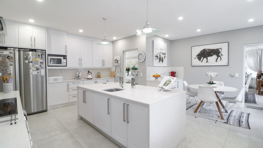 5 Bedroom Property for Sale in Bryanston Gauteng