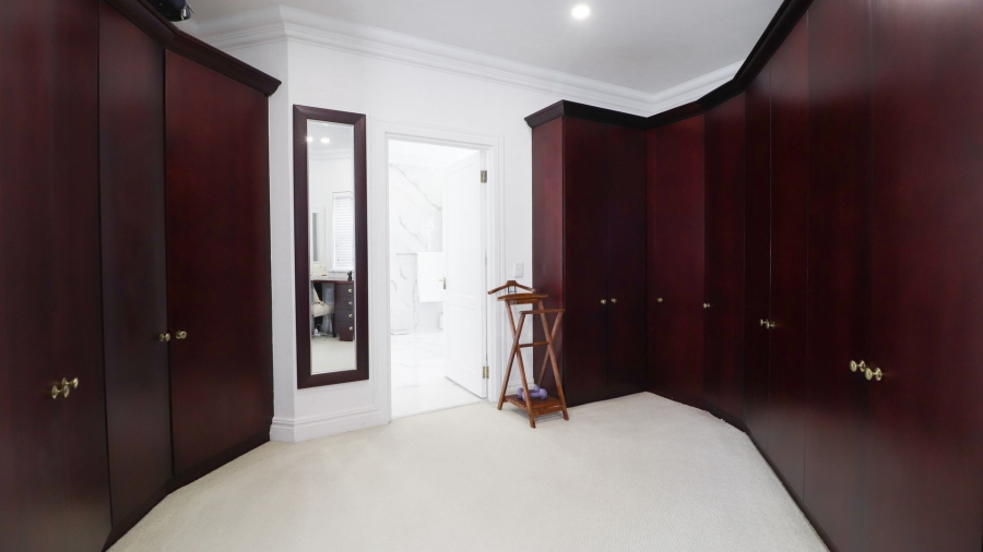 5 Bedroom Property for Sale in Bryanston Gauteng