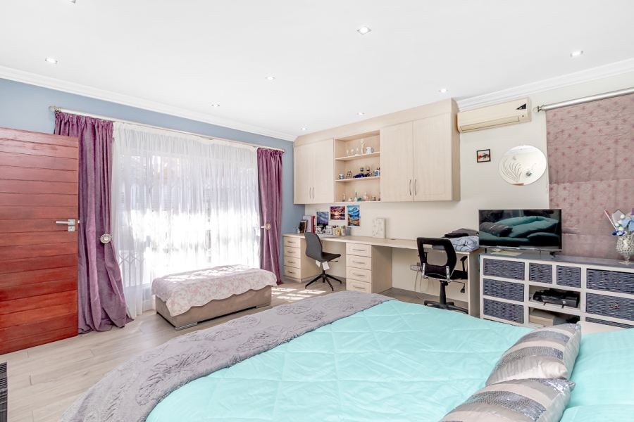 4 Bedroom Property for Sale in Risidale Gauteng