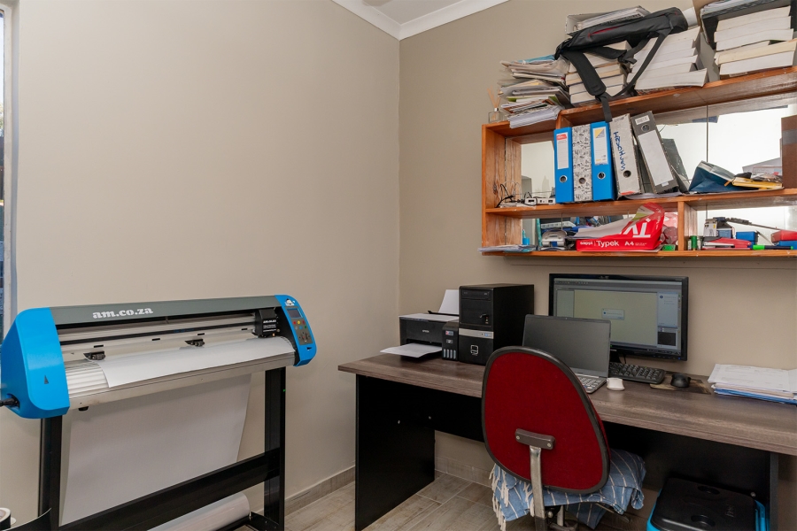 3 Bedroom Property for Sale in Sunward Park Gauteng