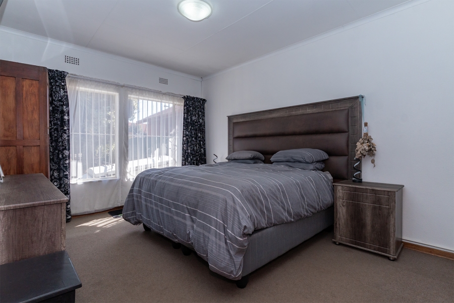 3 Bedroom Property for Sale in Sunward Park Gauteng