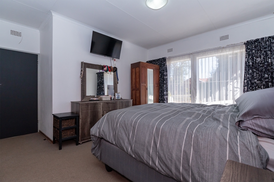 3 Bedroom Property for Sale in Sunward Park Gauteng