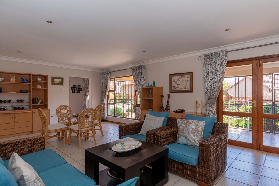 3 Bedroom Property for Sale in Greenstone Hill Gauteng