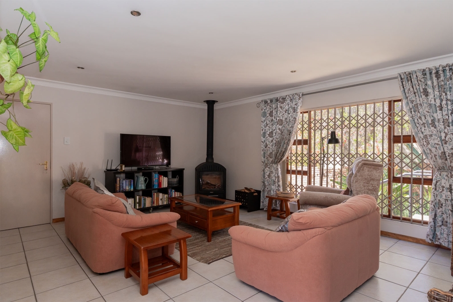 3 Bedroom Property for Sale in Greenstone Hill Gauteng