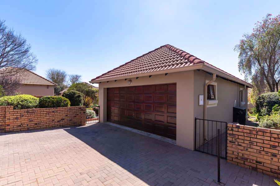 3 Bedroom Property for Sale in Greenstone Hill Gauteng