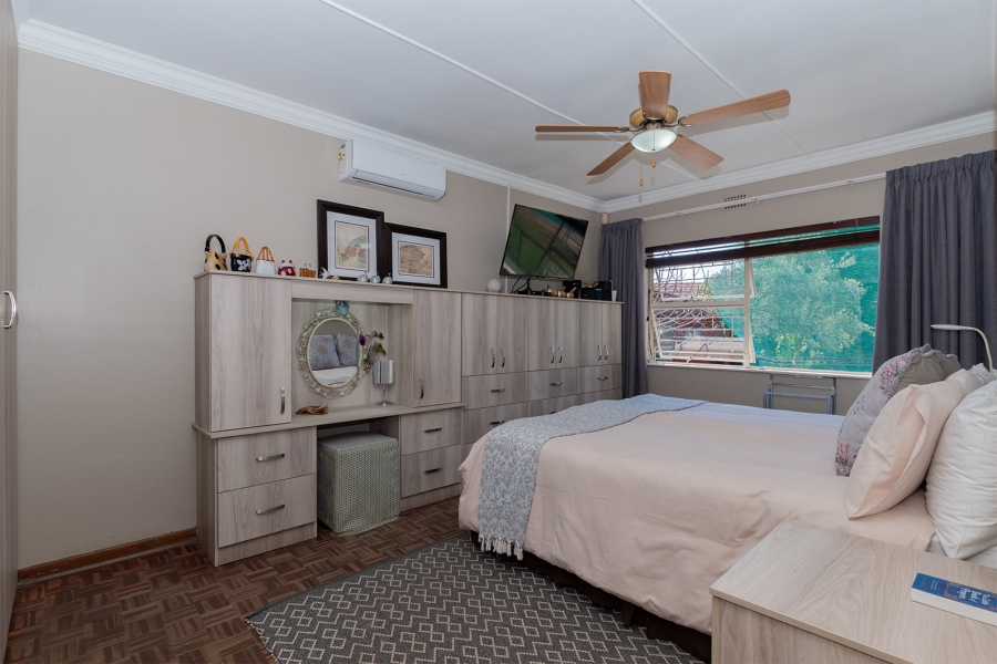4 Bedroom Property for Sale in Farrarmere Gauteng