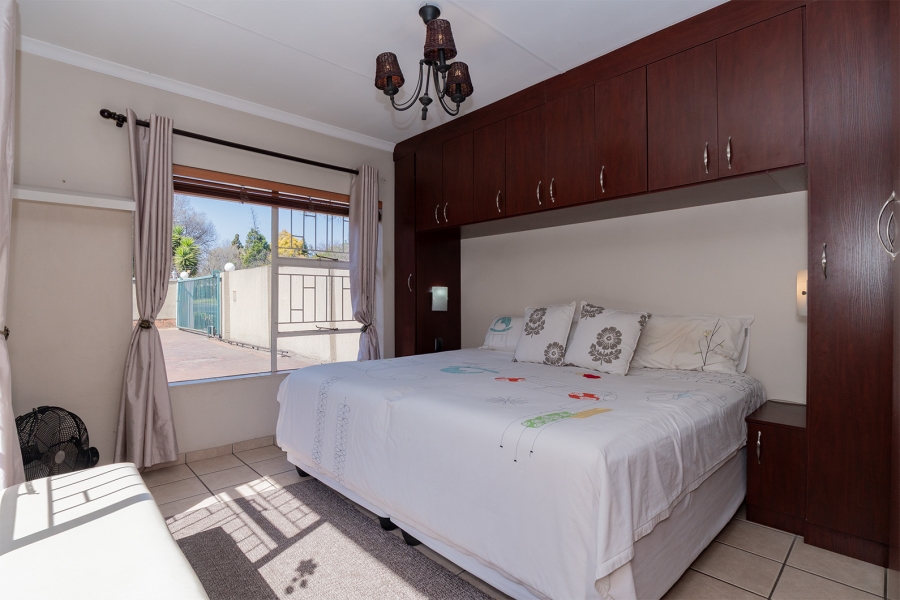 4 Bedroom Property for Sale in Farrarmere Gauteng