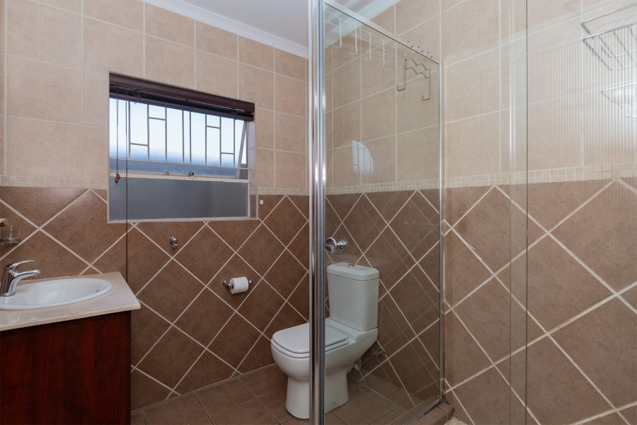 4 Bedroom Property for Sale in Farrarmere Gauteng