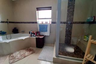 6 Bedroom Property for Sale in Shores of Loch Vaal Gauteng