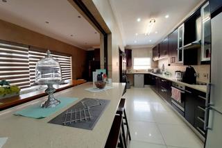 6 Bedroom Property for Sale in Shores of Loch Vaal Gauteng