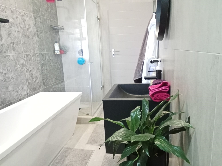 To Let 4 Bedroom Property for Rent in Zandspruit Gauteng