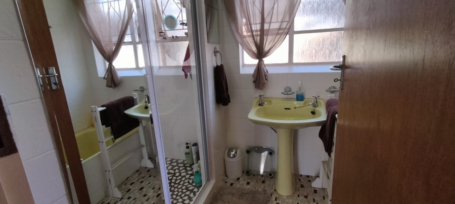 3 Bedroom Property for Sale in Greenhills Gauteng
