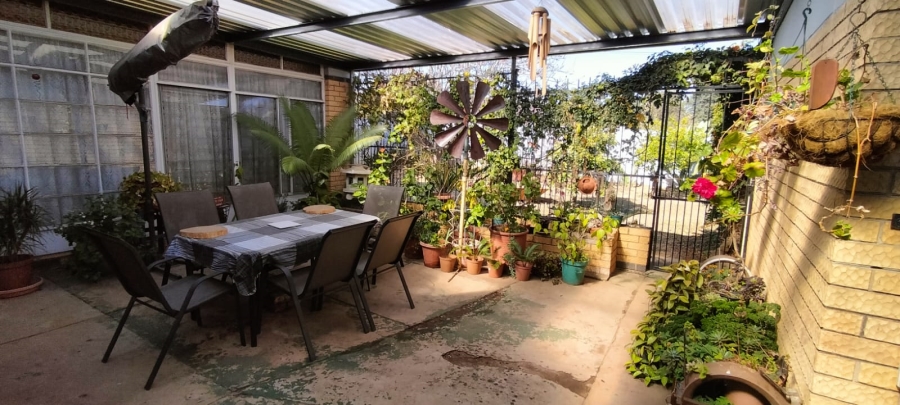 3 Bedroom Property for Sale in Greenhills Gauteng