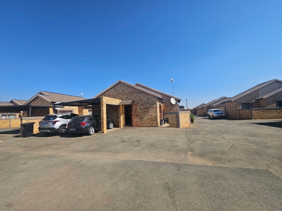3 Bedroom Property for Sale in Greenhills Gauteng