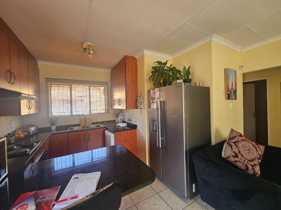 3 Bedroom Property for Sale in Greenhills Gauteng