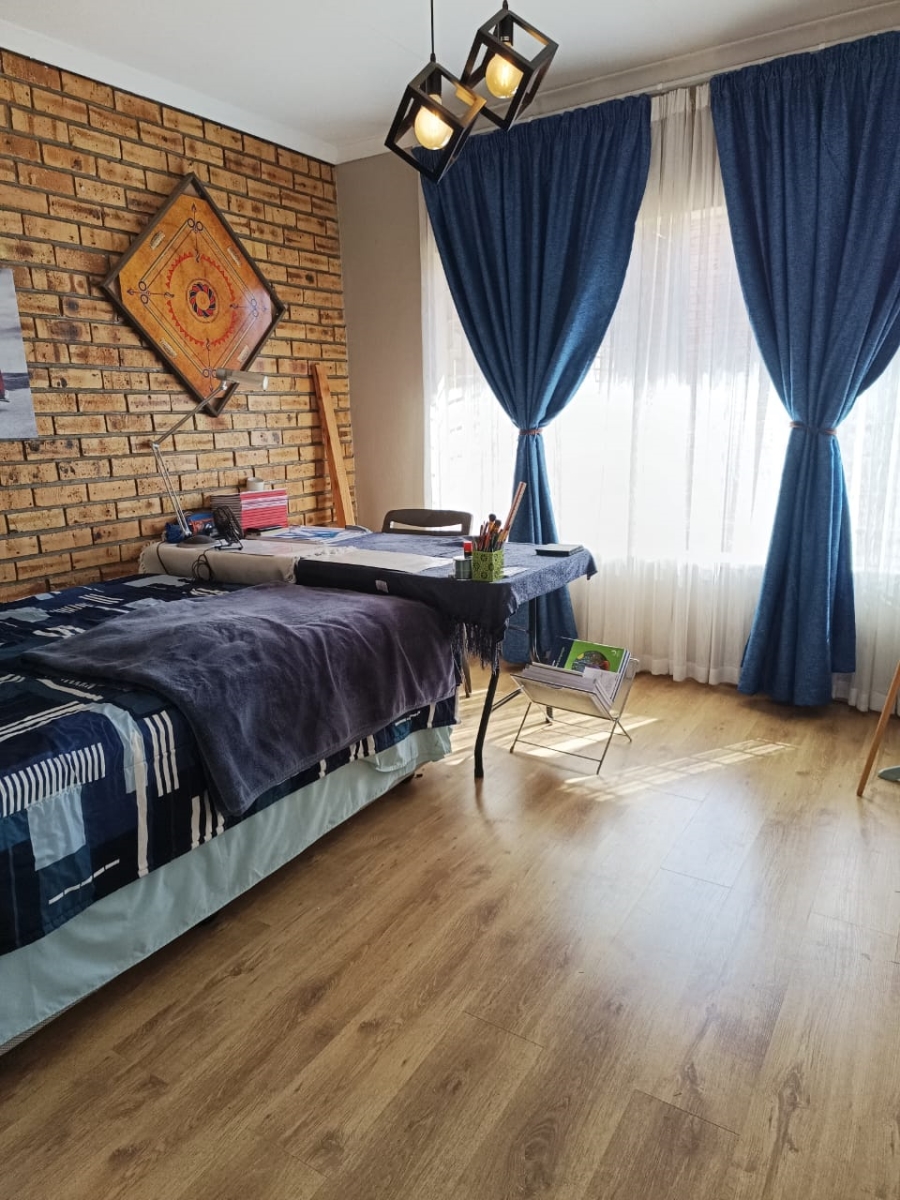 3 Bedroom Property for Sale in Greenhills Gauteng
