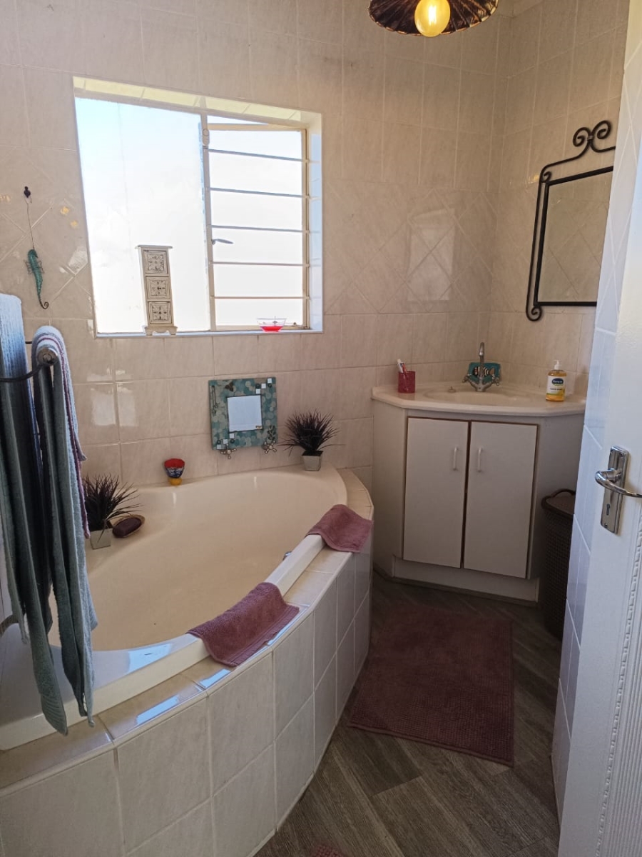 3 Bedroom Property for Sale in Greenhills Gauteng