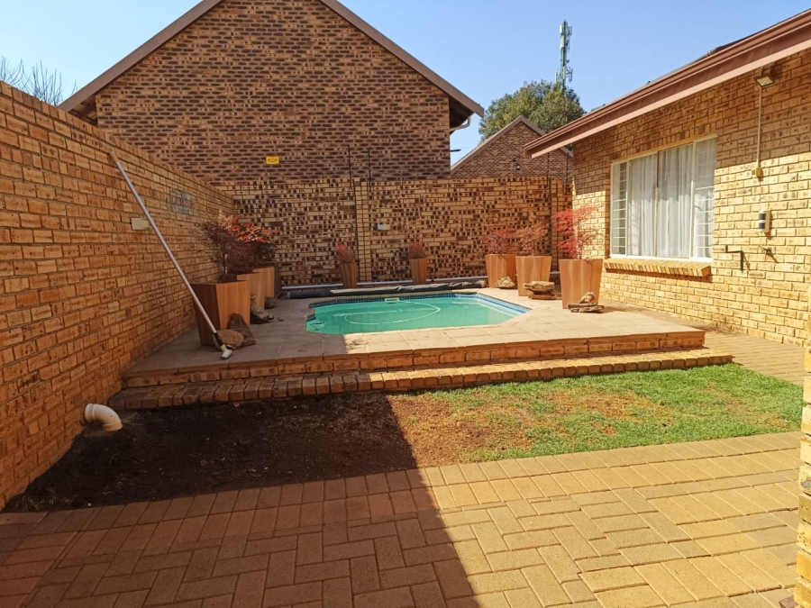 3 Bedroom Property for Sale in Greenhills Gauteng