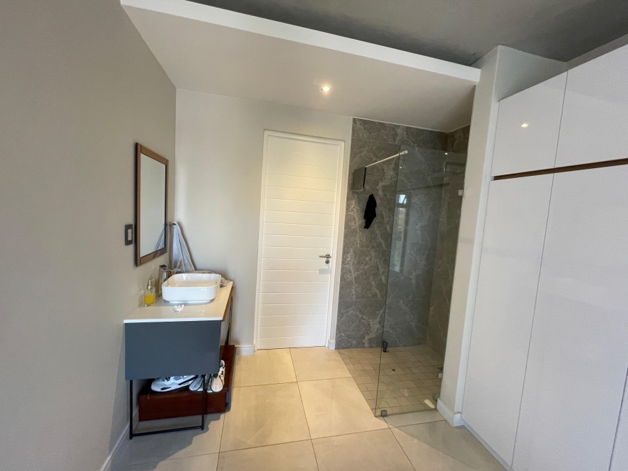 To Let 2 Bedroom Property for Rent in Rosebank Gauteng