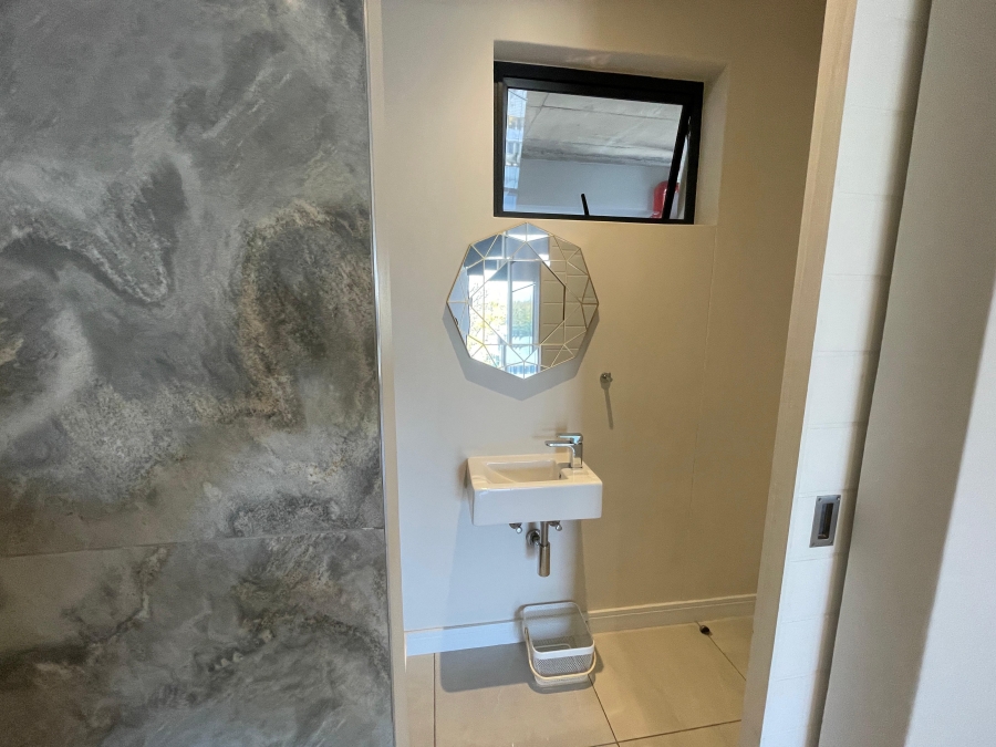 To Let 2 Bedroom Property for Rent in Rosebank Gauteng