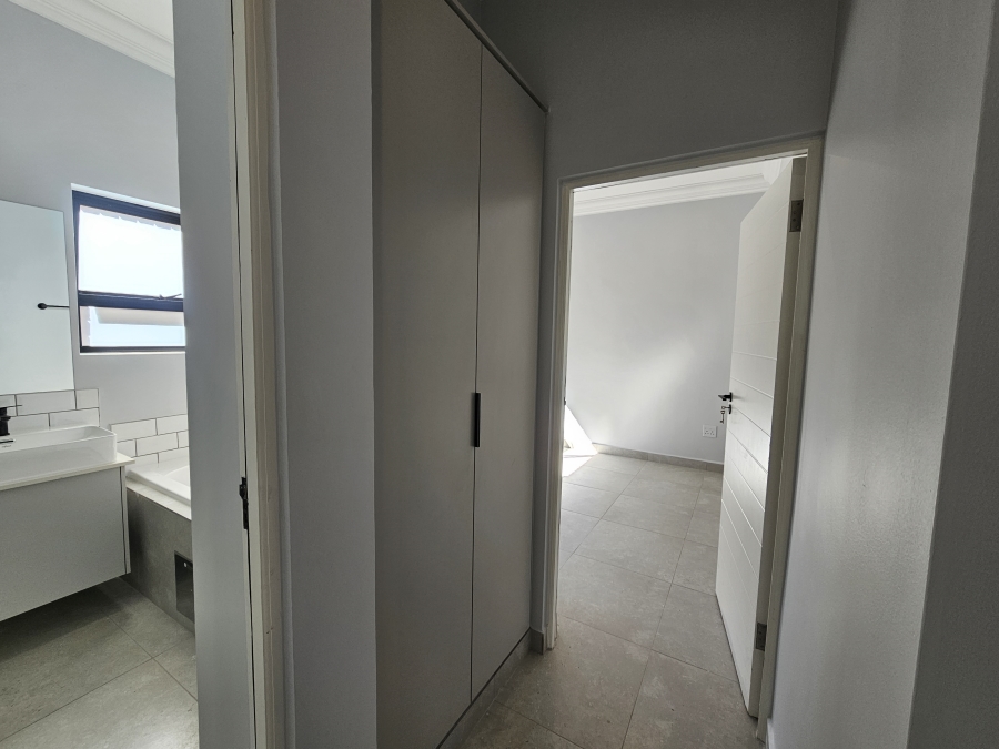 3 Bedroom Property for Sale in Bryanston Gauteng
