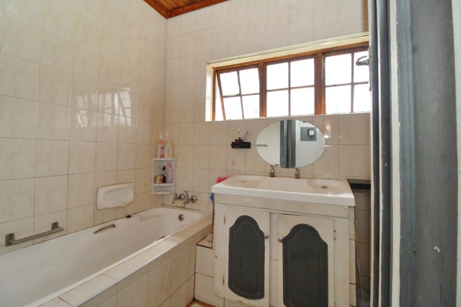 4 Bedroom Property for Sale in Primrose Hill Gauteng