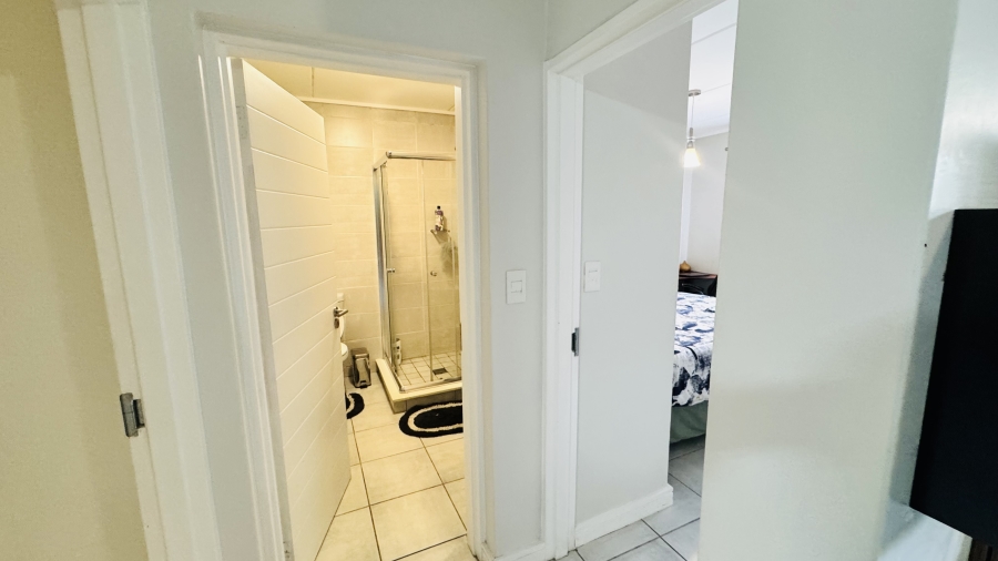 1 Bedroom Property for Sale in Linbro Park Gauteng