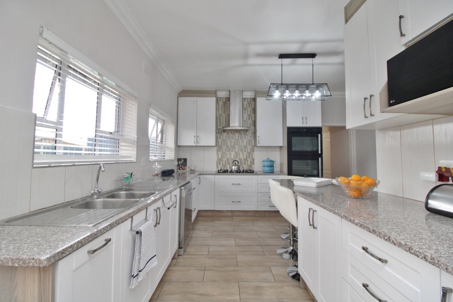 3 Bedroom Property for Sale in Sunnyridge Gauteng
