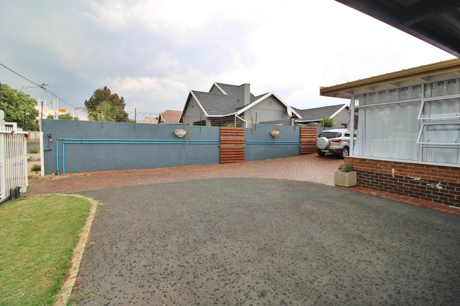 3 Bedroom Property for Sale in Sunnyridge Gauteng