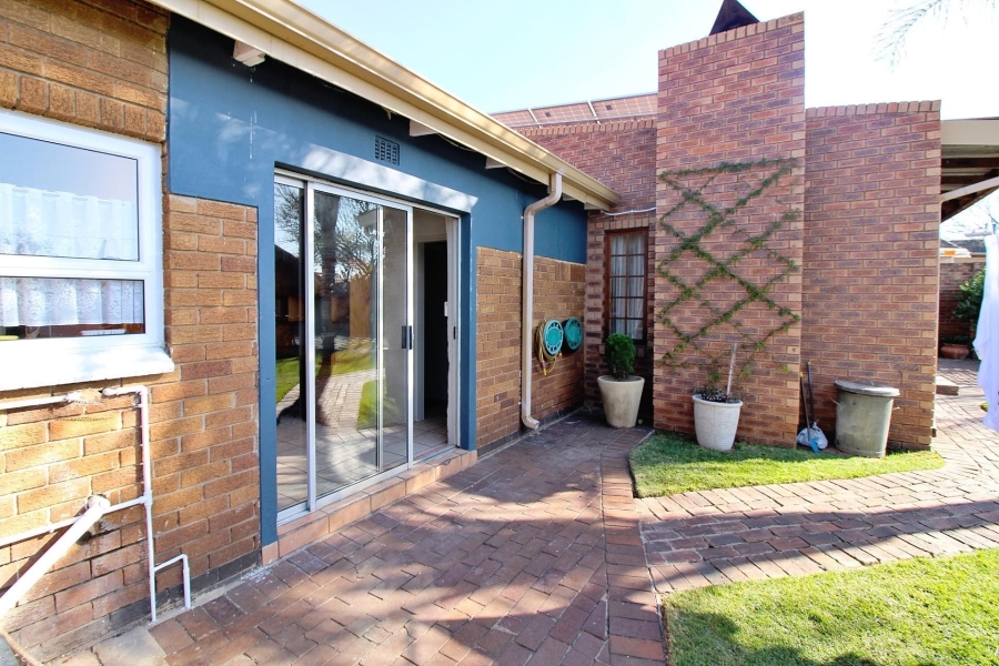 3 Bedroom Property for Sale in Sunnyridge Gauteng