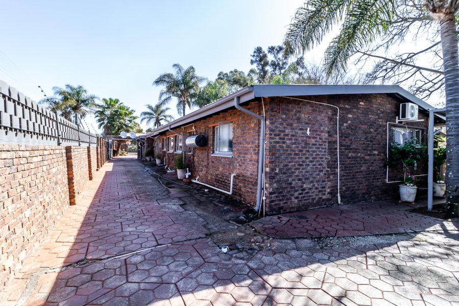 7 Bedroom Property for Sale in Gezina Gauteng